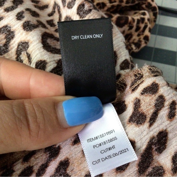 Torrid Leopard Print Shirt Blouse Top Short Sleeve Animal Print - Picture 4 of 7